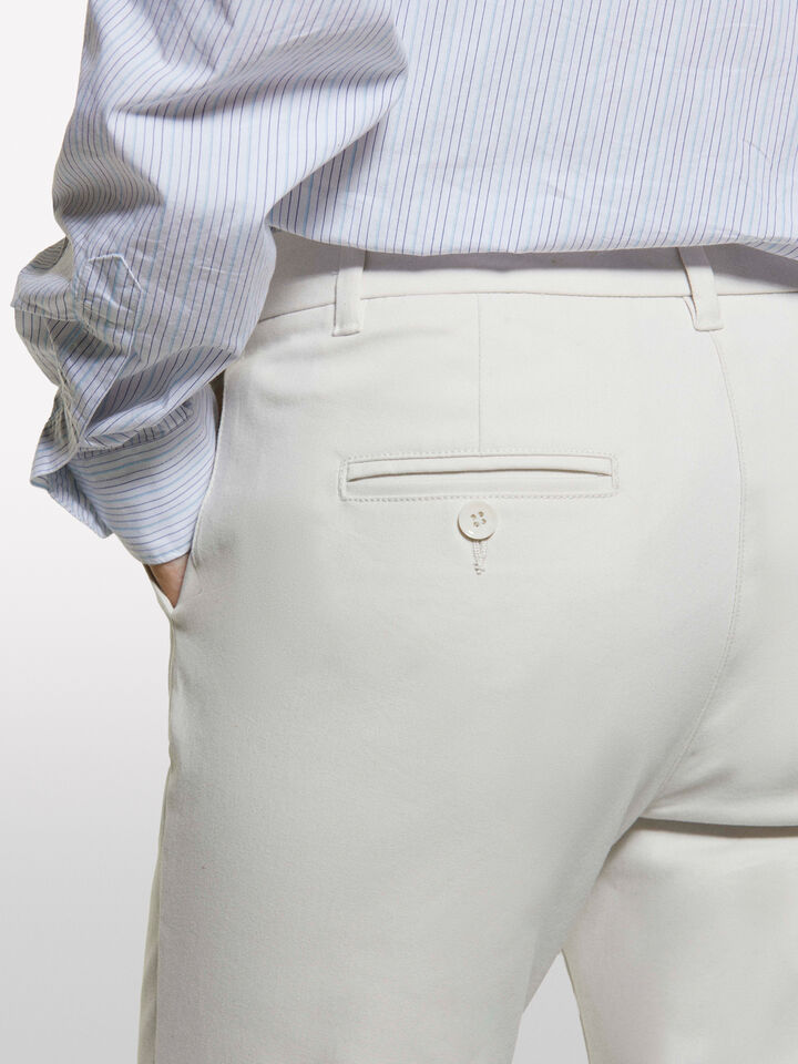 Light beige slim fit chinos - women's slim fit trousers - Beige | Sisley image number 4